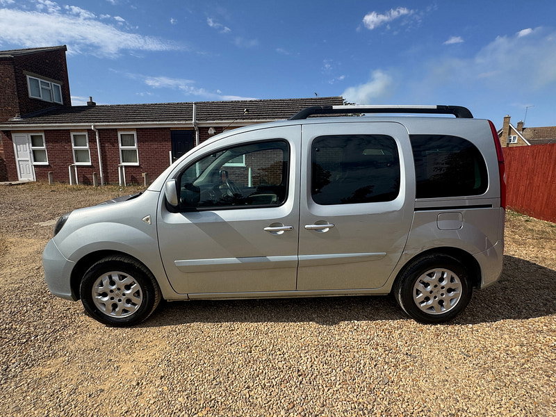 Renault Kangoo 1.5 dCi Dynamique TomTom MPV 5dr Diesel Manual Euro 5 (90 ps)