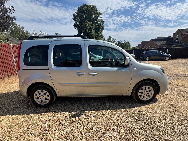Renault Kangoo 1.5 dCi Dynamique TomTom MPV 5dr Diesel Manual Euro 5 (90 ps)