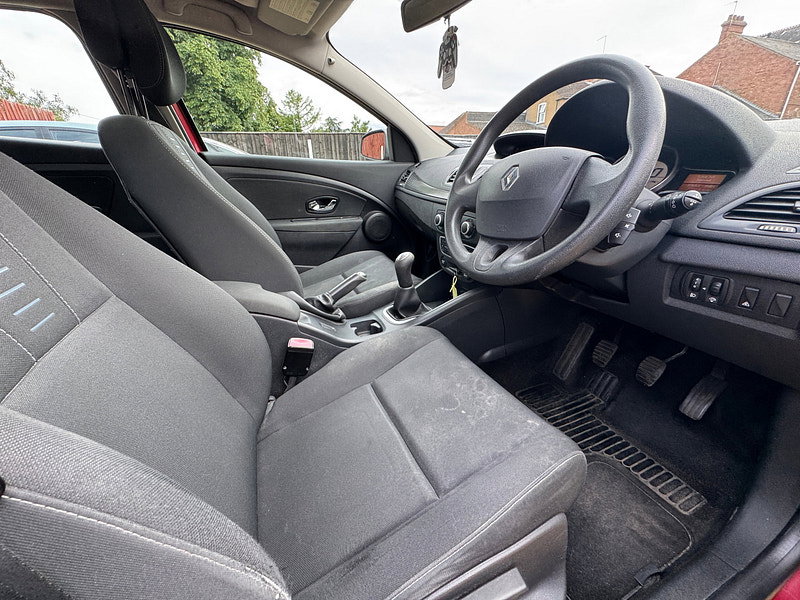 Renault Megane 1.6 16v Expression Hatchback