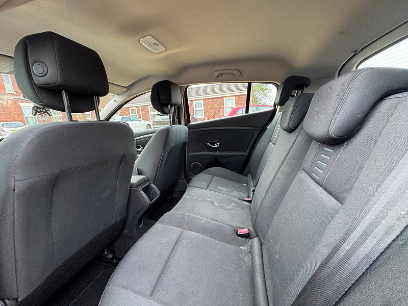 Renault Megane 1.6 16v Expression Hatchback