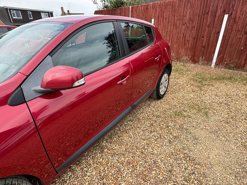 Renault Megane 1.6 16v Expression Hatchback