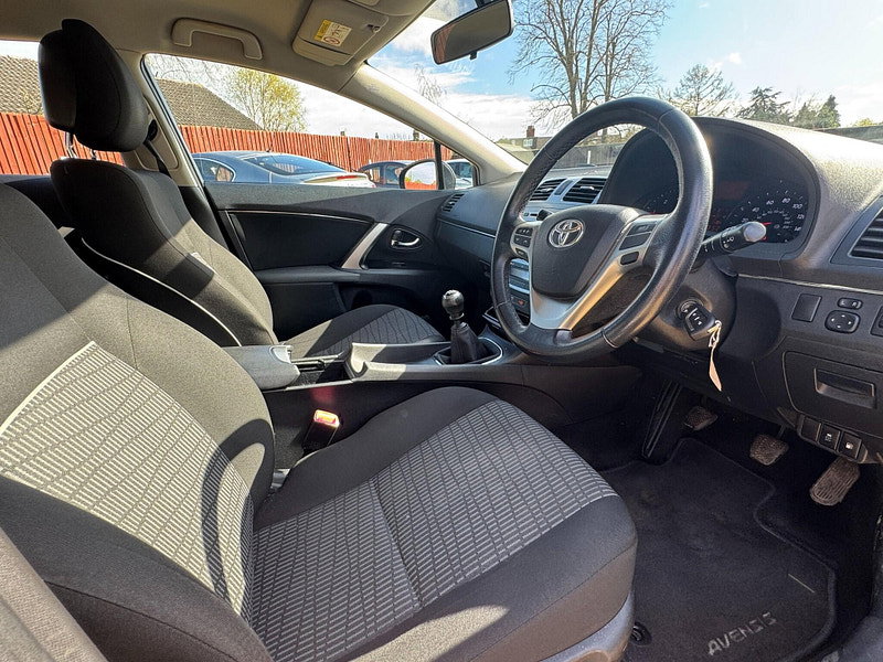 Toyota Avensis 2.0 D-4d Active Tourer