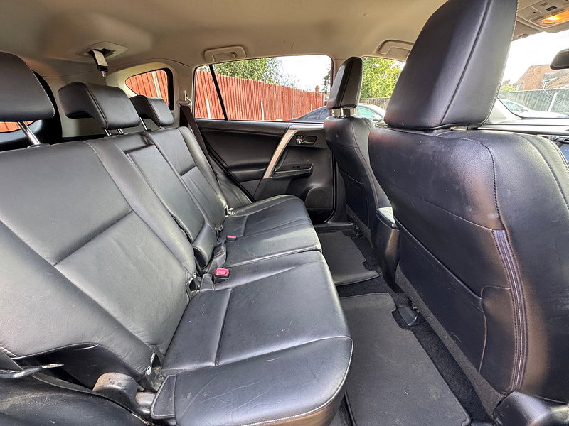 Toyota RAV4 2.2 D-4D Invincible SUV 5dr Diesel Manual 4WD Euro 5 (150 ps)