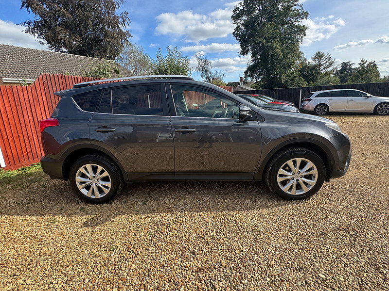 Toyota RAV4 2.2 D-4D Invincible SUV 5dr Diesel Manual 4WD Euro 5 (150 ps)