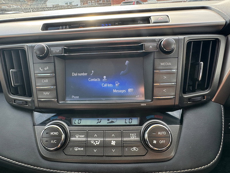 Toyota RAV4 2.2 D-4D Invincible SUV 5dr Diesel Manual 4WD Euro 5 (150 ps)
