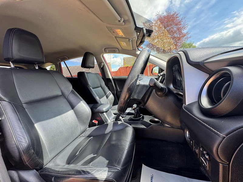 Toyota RAV4 2.2 D-4d Invincible Suv