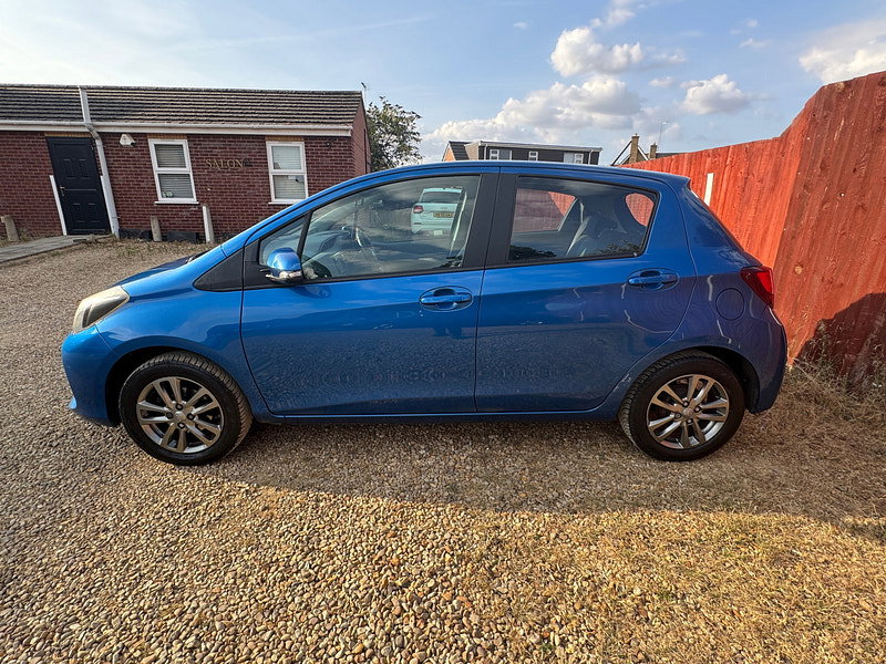 Toyota Yaris 1.33 Dual VVT-i Icon Hatchback 5dr Petrol Manual Euro 5 Euro 5 (99 ps)