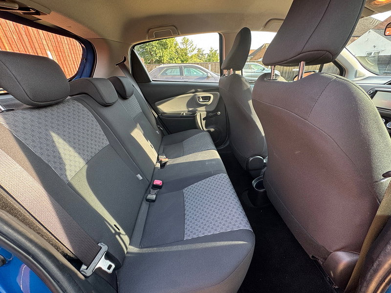 Toyota Yaris 1.33 Dual VVT-i Icon Hatchback 5dr Petrol Manual Euro 5 Euro 5 (99 ps)