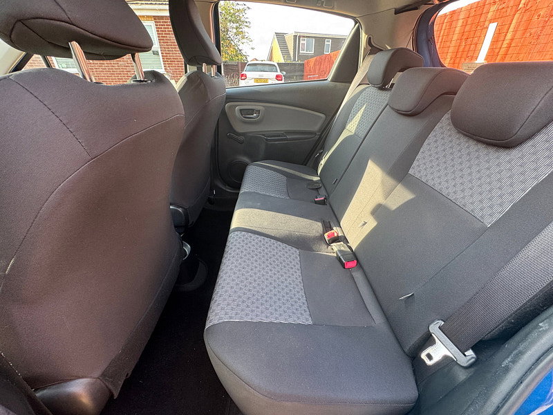 Toyota Yaris 1.33 Dual VVT-i Icon Hatchback 5dr Petrol Manual Euro 5 Euro 5 (99 ps)