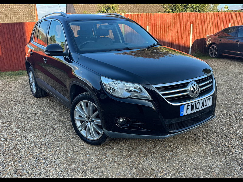 Volkswagen Tiguan 2.0 TDI Sport SUV 5dr Diesel Manual 4WD Euro 5 (140 ps)