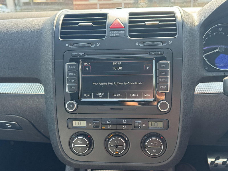 Volkswagen Golf 3.2 V6 R32 Hatchback