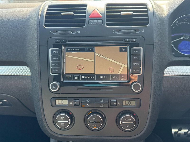 Volkswagen Golf 3.2 V6 R32 Hatchback