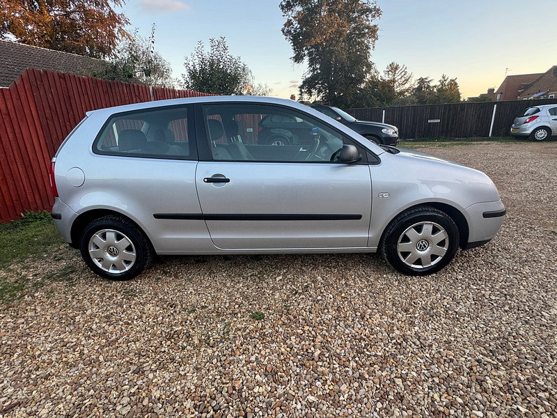 Volkswagen Polo 1.4 Twist Hatchback 3dr Petrol Automatic (182 g/km, 75 bhp)