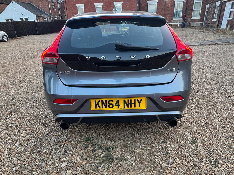 Volvo V40 1.6 D2 R-Design Nav Hatchback 5dr Diesel Manual Euro 5 (s/s) (115 ps)