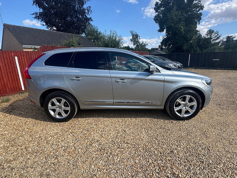 Volvo XC60 2.4 D4 SE Lux SUV 5dr Diesel Manual AWD Euro 5 (s/s) (181 ps)