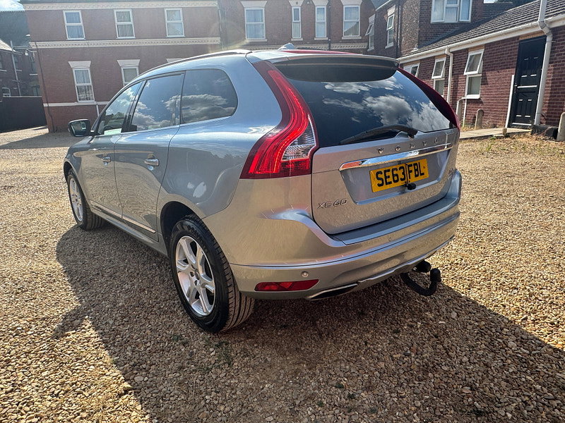 Volvo XC60 2.4 D4 SE Lux SUV 5dr Diesel Manual AWD Euro 5 (s/s) (181 ps)