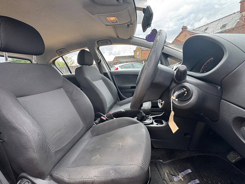 Vauxhall Corsa 1.2i 16v Life Hatchback 5dr Petrol Manual (139 g/km, 79 bhp)