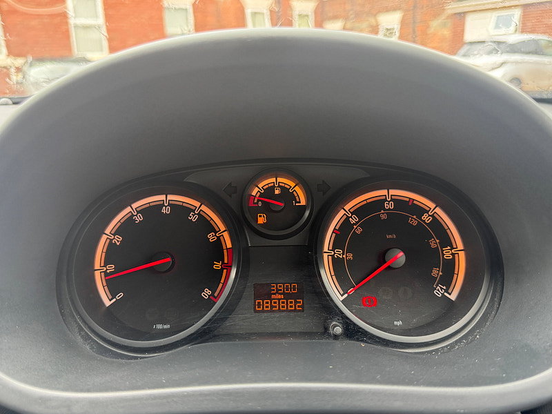 Vauxhall Corsa 1.2i 16v Life Hatchback 5dr Petrol Manual (139 g/km, 79 bhp)