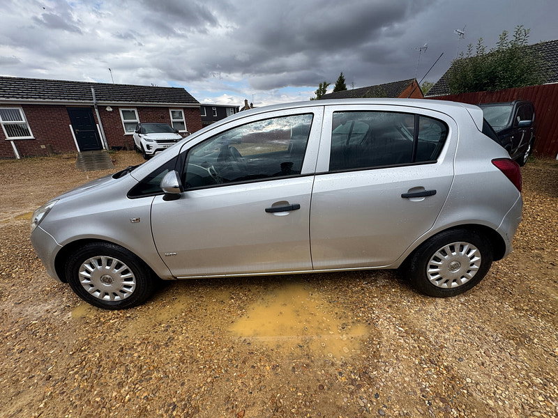 Vauxhall Corsa 1.2i 16v Life Hatchback 5dr Petrol Manual (139 g/km, 79 bhp)