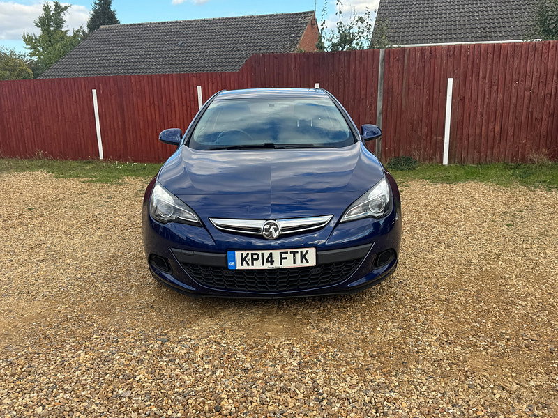 Vauxhall Astra GTC 1.4T Sport Coupe 3dr Petrol Auto Euro 5 (140 ps)