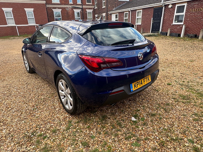 Vauxhall Astra GTC 1.4T Sport Coupe 3dr Petrol Auto Euro 5 (140 ps)