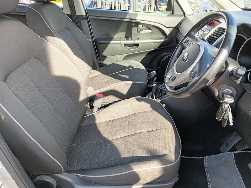 Kia Venga 1.4 CRDi 2 MPV 5dr Diesel Manual Euro 6 (89 bhp)