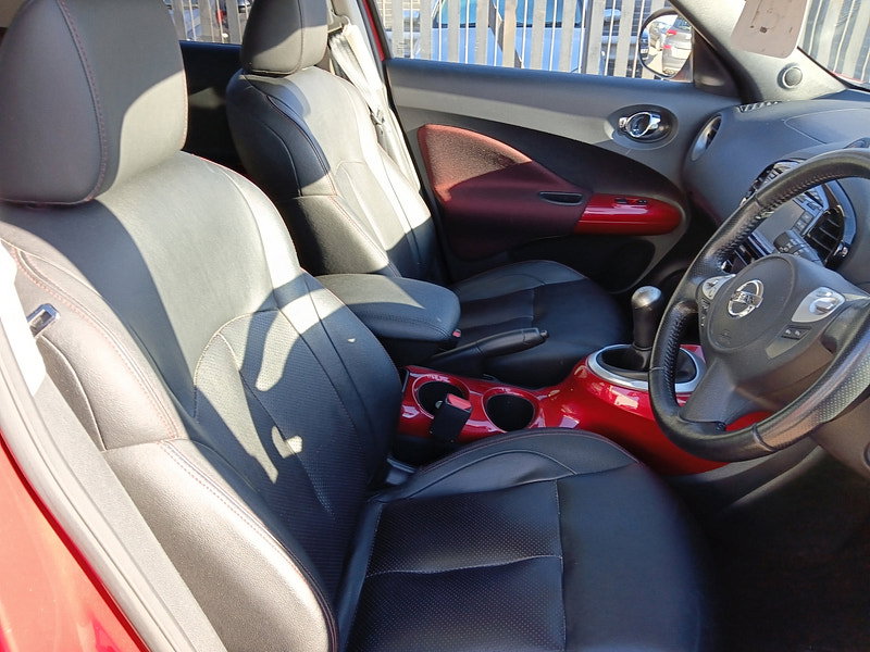 Nissan Juke 1.6 Tekna SUV 5dr Petrol Manual Euro 5 (s/s) (117 ps)