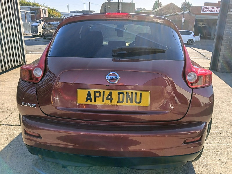 Nissan Juke 1.6 Tekna SUV 5dr Petrol Manual Euro 5 (s/s) (117 ps)