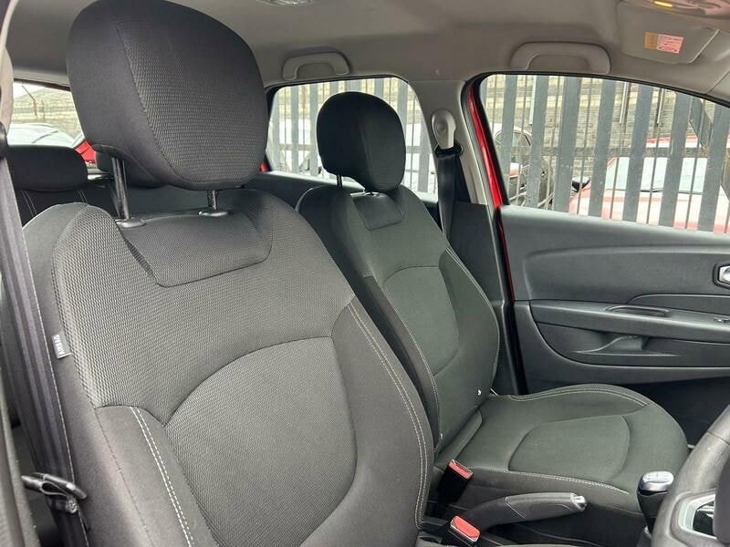 Renault Captur 0.9 TCe ENERGY Play SUV 5dr Petrol Manual Euro 6 (s/s) (90 ps)