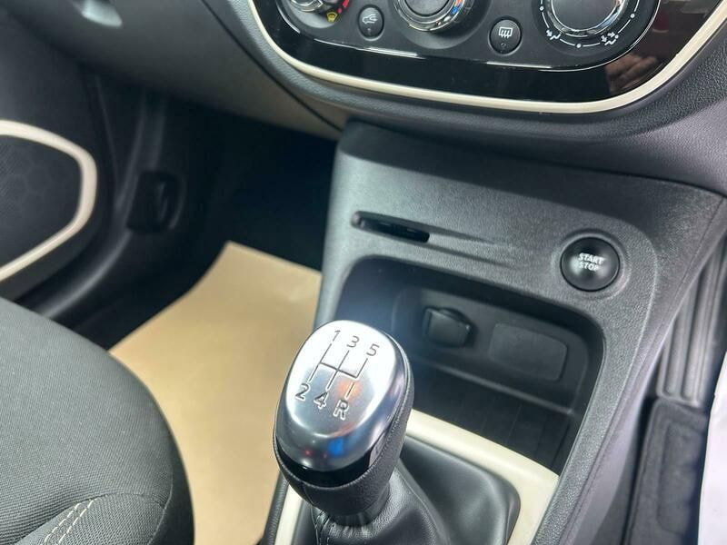 Renault Captur 0.9 TCe ENERGY Play SUV 5dr Petrol Manual Euro 6 (s/s) (90 ps)
