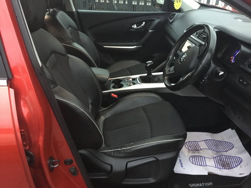 Renault Kadjar 1.5 dCi Signature Nav SUV 5dr Diesel Manual Euro 6 (s/s) (110 ps)
