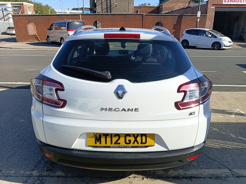 Renault Megane 1.6 dCi Dynamique TomTom Sport Tourer 5dr Diesel Manual Euro 5 (s/s) (130 ps)