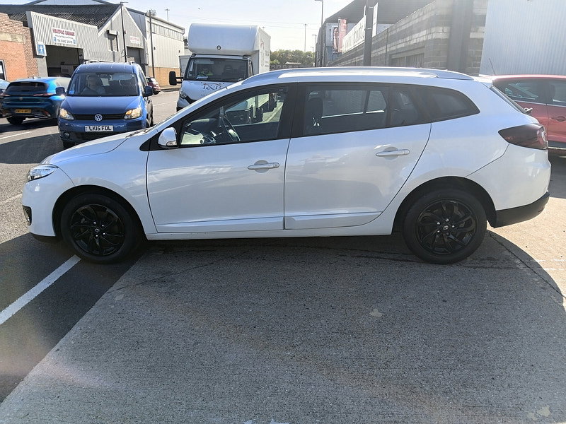 Renault Megane 1.6 dCi Dynamique TomTom Sport Tourer 5dr Diesel Manual Euro 5 (s/s) (130 ps)