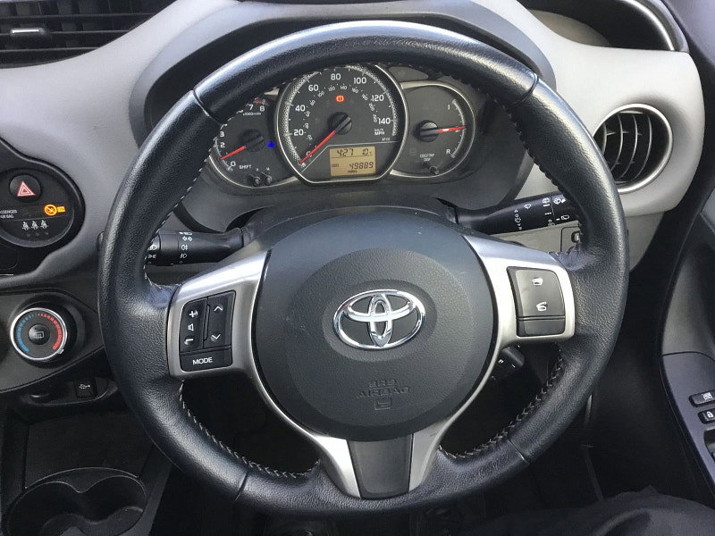 Toyota Yaris 1.33 Dual VVT-i Icon Hatchback 5dr Petrol Manual Euro 5 Euro 5 (99 ps)