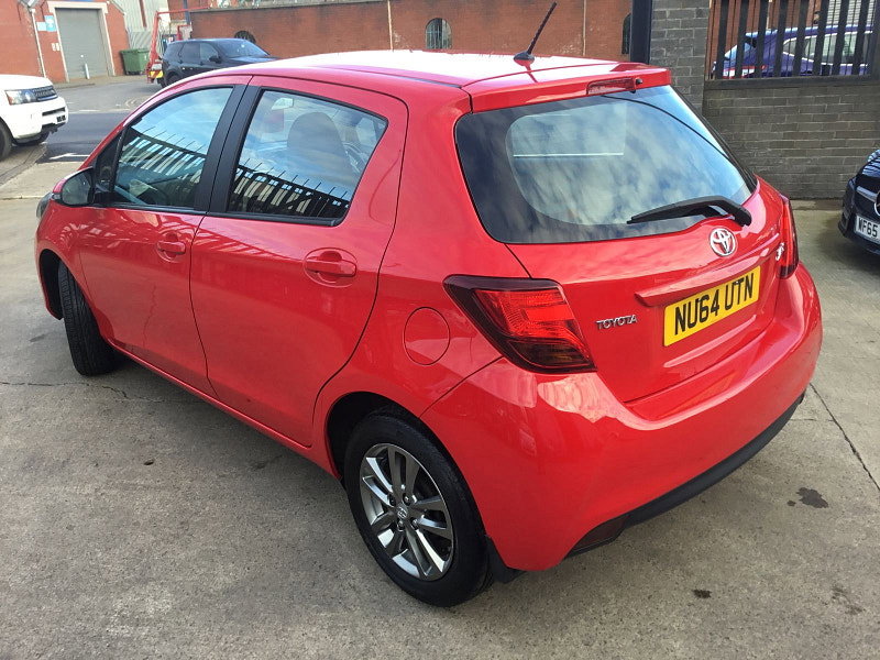 Toyota Yaris 1.33 Dual VVT-i Icon Hatchback 5dr Petrol Manual Euro 5 Euro 5 (99 ps)