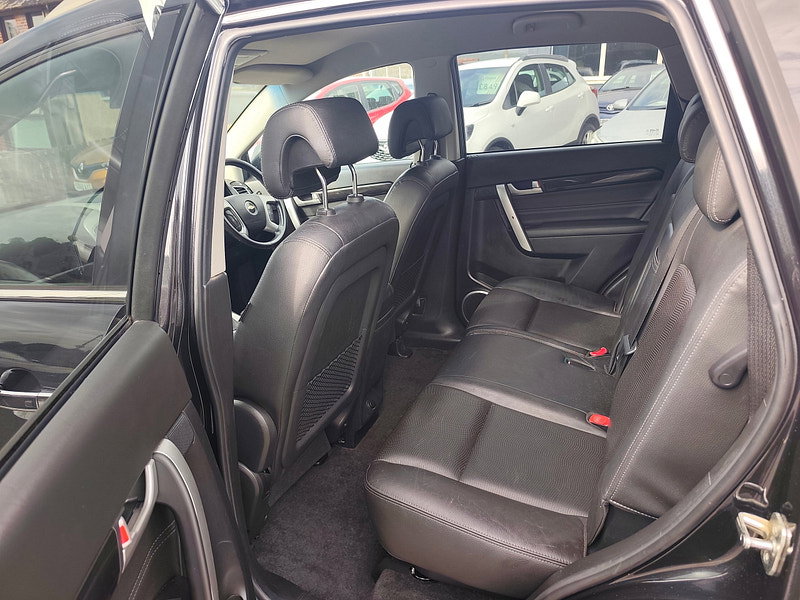 Chevrolet Captiva 2.2 VCDi LTZ SUV 5dr Diesel Manual 4WD Euro 5 (s/s) (7 Seats) (184 ps)