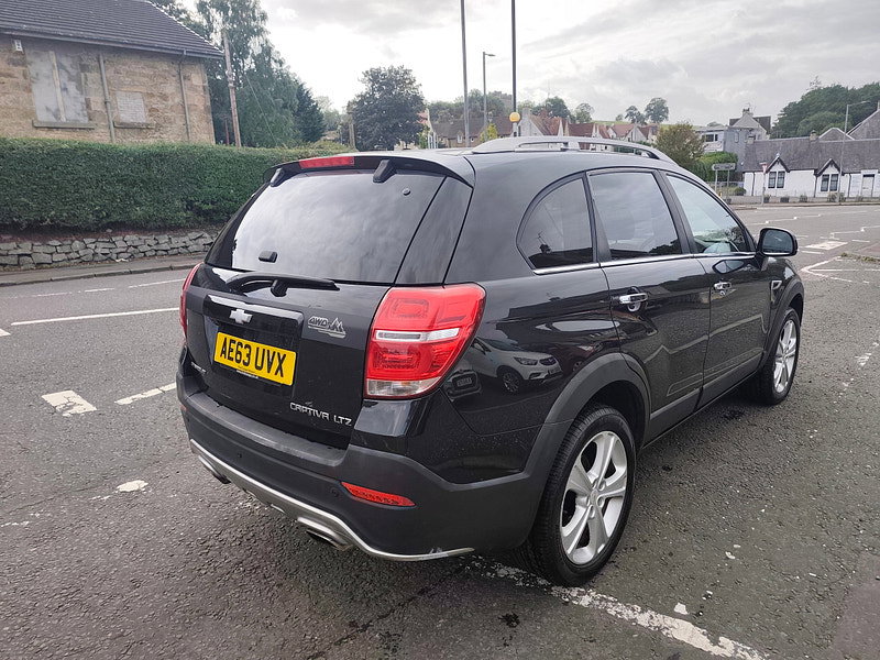 Chevrolet Captiva 2.2 VCDi LTZ SUV 5dr Diesel Manual 4WD Euro 5 (s/s) (7 Seats) (184 ps)