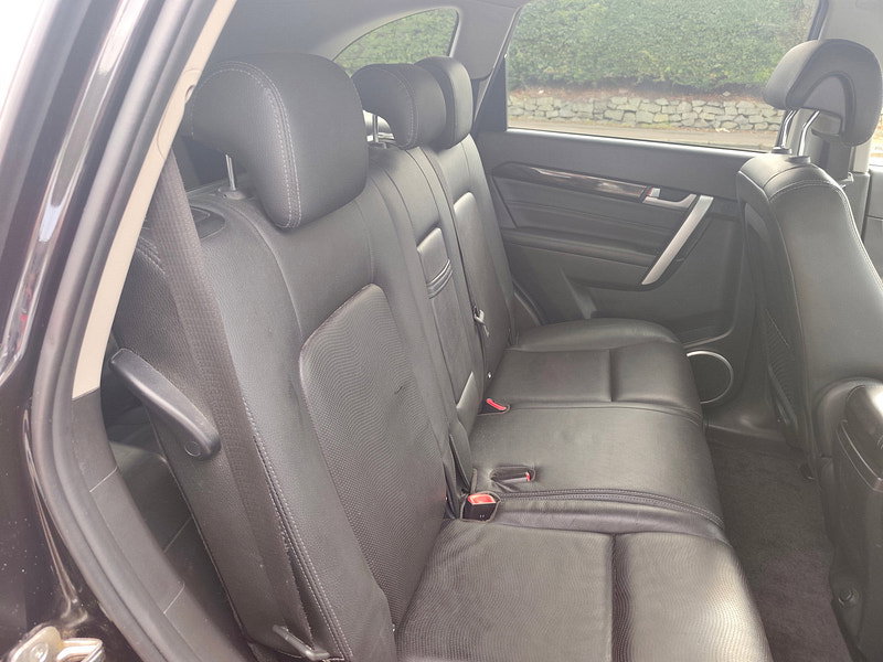 Chevrolet Captiva 2.2 VCDi LTZ SUV 5dr Diesel Manual 4WD Euro 5 (s/s) (7 Seats) (184 ps)