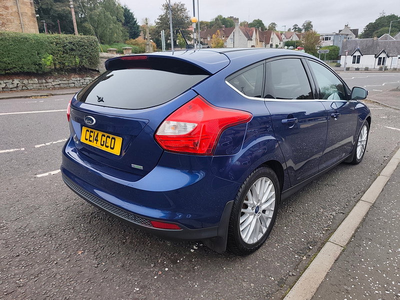 Ford Focus 1.0T EcoBoost Zetec Navigator Hatchback 5dr Petrol Manual Euro 5 (s/s) (125 ps)