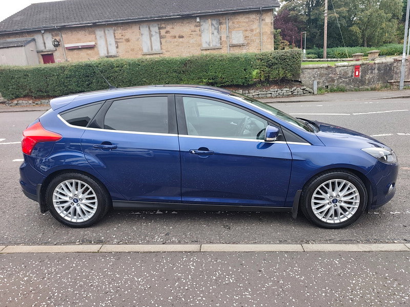 Ford Focus 1.0T EcoBoost Zetec Navigator Hatchback 5dr Petrol Manual Euro 5 (s/s) (125 ps)