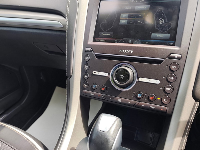 Ford Mondeo 2.0 TDCi Vignale Saloon 4dr Diesel Powershift Euro 6 (s/s) (210 ps)