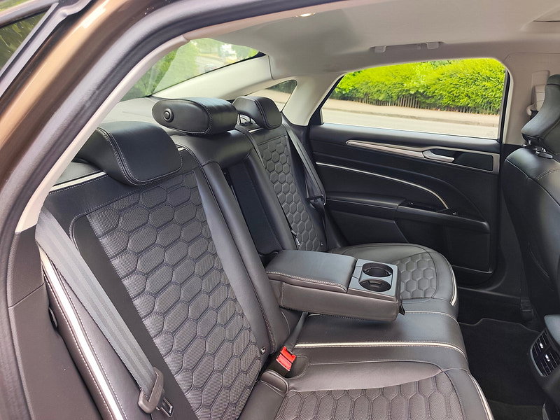 Ford Mondeo 2.0 TDCi Vignale Saloon 4dr Diesel Powershift Euro 6 (s/s) (210 ps)