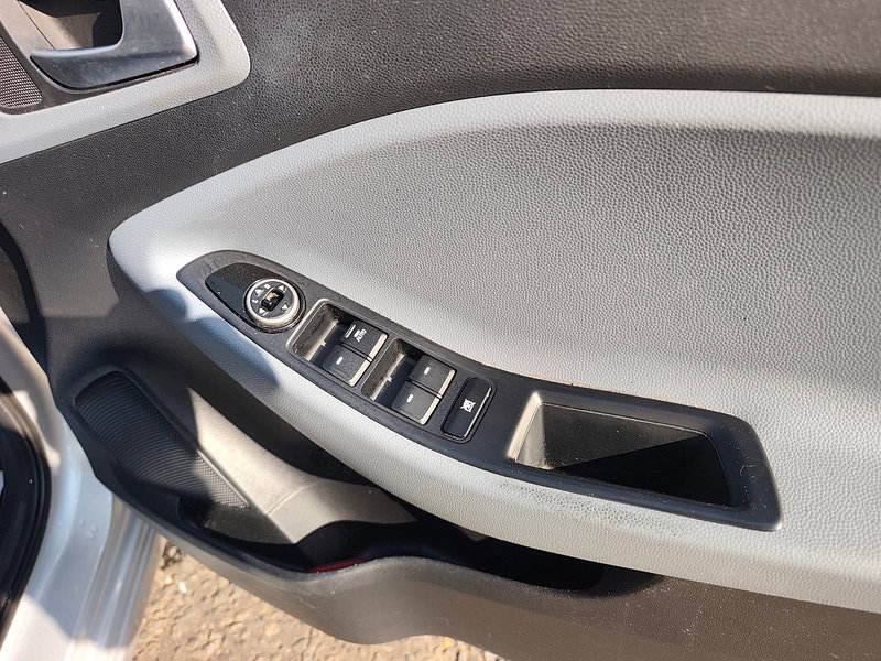 Hyundai I20 1.2 Blue Drive SE Hatchback 5dr Petrol Manual Euro 6 (s/s) (84 ps)