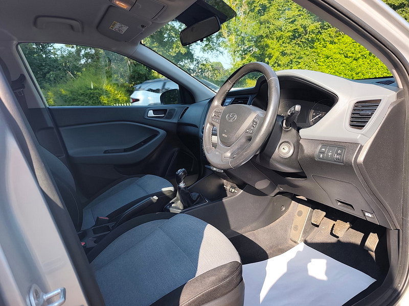 Hyundai I20 1.2 Blue Drive SE Hatchback 5dr Petrol Manual Euro 6 (s/s) (84 ps)