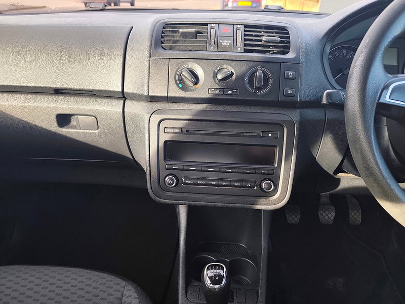 Skoda Fabia 1.6 TDI SE Hatchback 5dr Diesel Manual Euro 5 (75 ps)