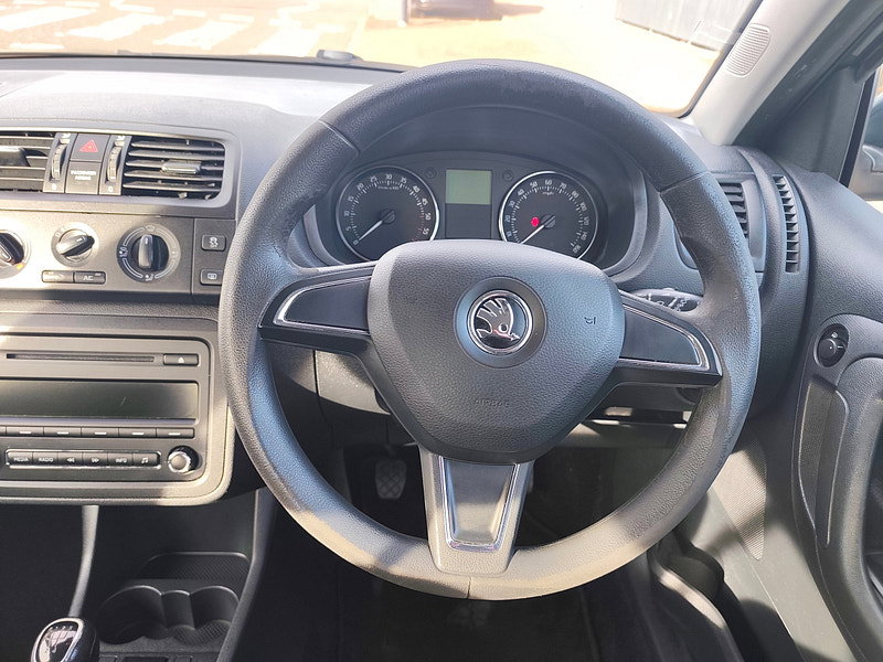 Skoda Fabia 1.6 TDI SE Hatchback 5dr Diesel Manual Euro 5 (75 ps)