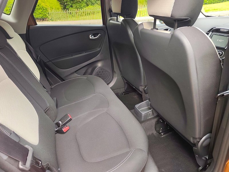 Renault Captur 1.3 TCe ENERGY Iconic SUV 5dr Petrol Manual Euro 6 (s/s) (130 ps)
