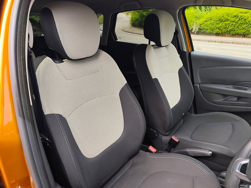 Renault Captur 1.3 TCe ENERGY Iconic SUV 5dr Petrol Manual Euro 6 (s/s) (130 ps)