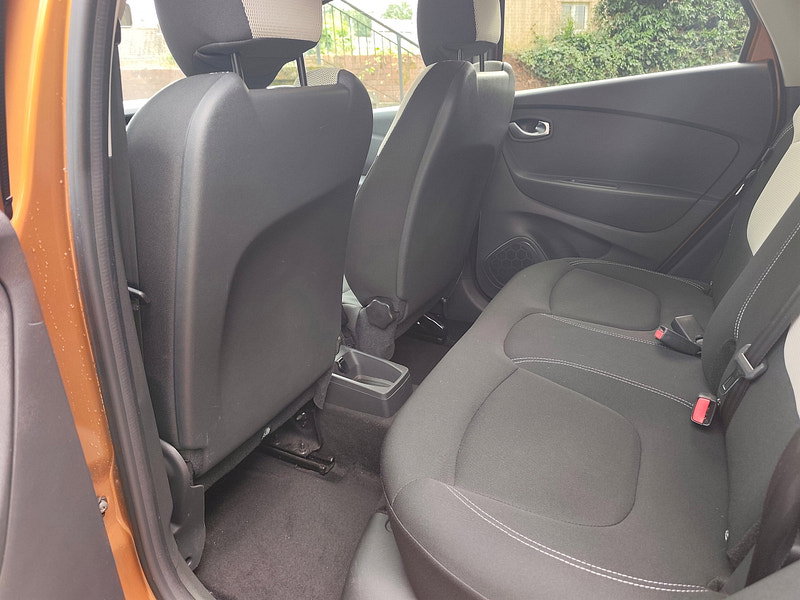 Renault Captur 1.3 TCe ENERGY Iconic SUV 5dr Petrol Manual Euro 6 (s/s) (130 ps)