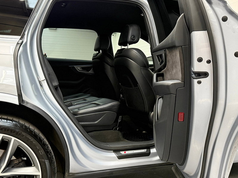 Audi Q7 3.0 TDI V6 S line SUV 5dr Diesel Tiptronic quattro Euro 6 (s/s) (272 ps)